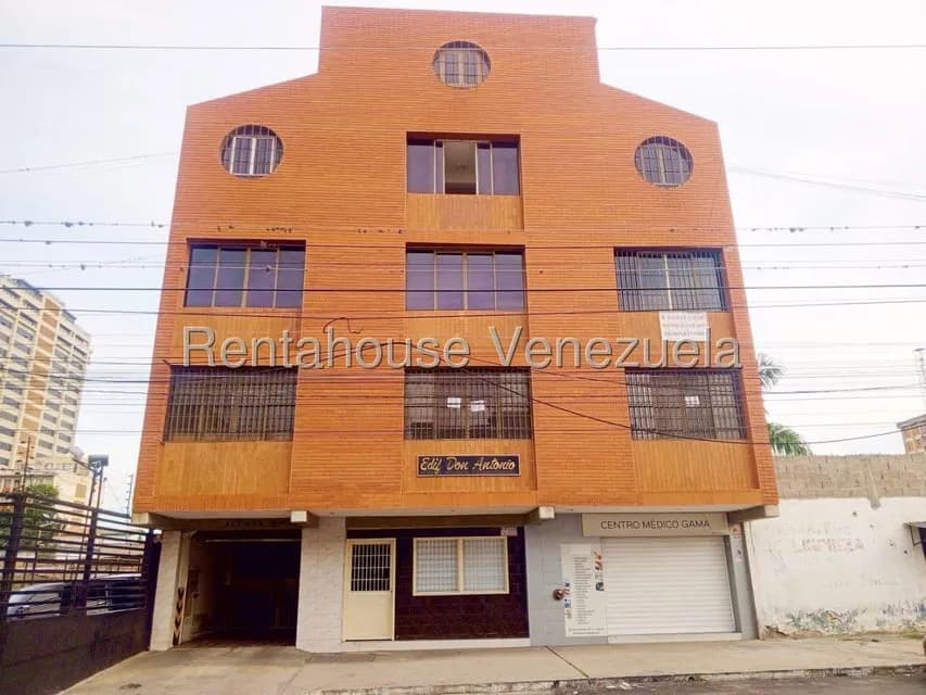 Comercial (Oficina) en Alquiler en Centro, Lara