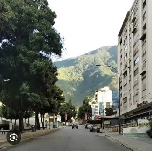 Oportunidad!! Los Palos Grandes, A Una Cuadra De La Plaza Los Palos Grandes, Al Lado De Parque Cristal Y Diversos Comercios, Restaurantes, Especial Para Airb&b, La Mejor Zona, Vista Al Avil