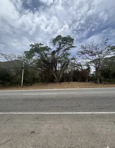Parcela Estratégicamente Ubicada En La Av. 31 De Julio, Antes De Farmatodo Cocheima