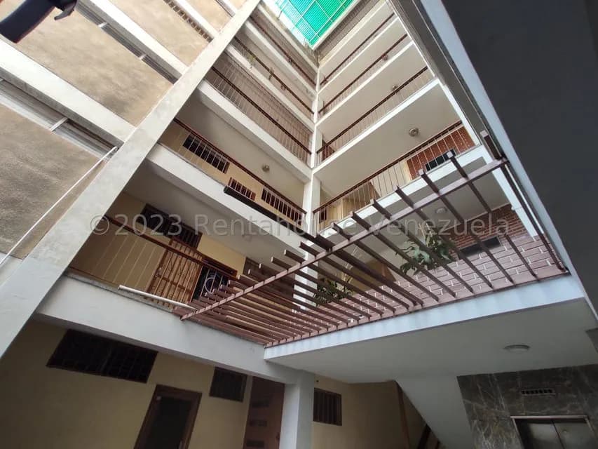 Comercial (Oficina) en Alquiler en El Centro, Aragua