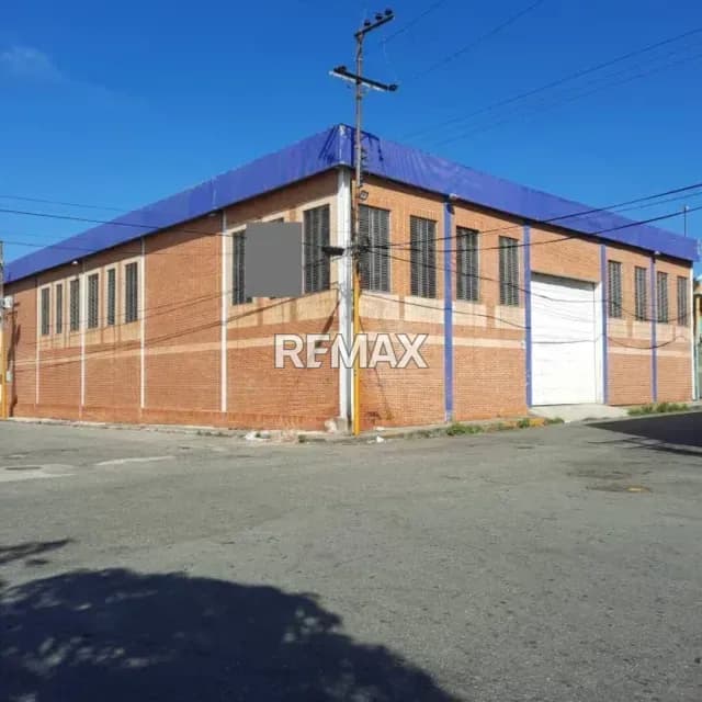 Se Vende Galpón 980m2 en San Blas