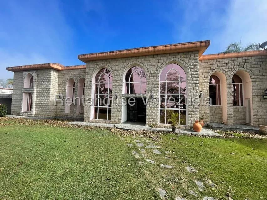 Casa (1 Nivel) en Venta en Finca Campo Alegre, Miranda