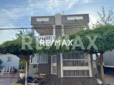 CASA EN VENTA EN SANTA FE VILLAS, ZONA OESTE