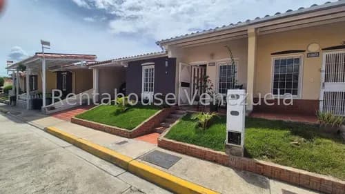 Ana Karina Molleja Vende Bella, Exclusiva Y Semi Equipada Casa En Avenida Ribereña, Cabudare-lara/ Akm