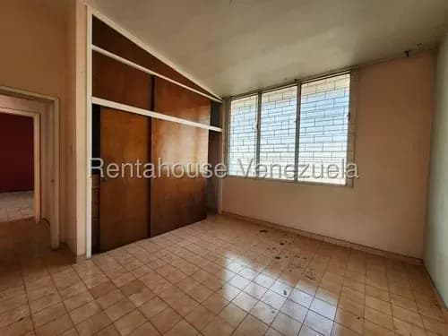Casa Comercial En Alquiler En El Este De Barquisimeto Cercano Al Sambil #26-20431 Nd