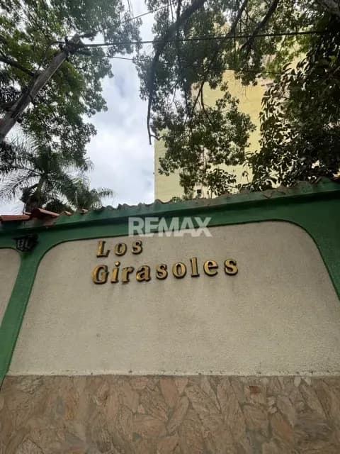 Tengo para ti una excelente oportunidad de alquiler en el este de la ciudad de 92m2 a solo unos metros de la Av. Lara