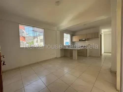 Apartamento En Alquiler En El Limon Piso Bajo Clima De Montaña Estef 26-19437