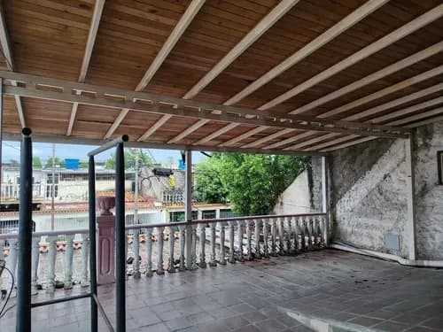En Venta Casa De Dos Niveles Para Actualizar, Ubicada En Calle Cerrada, Urbanización Valle Verde, San Diego Estado Carabobo / Emer