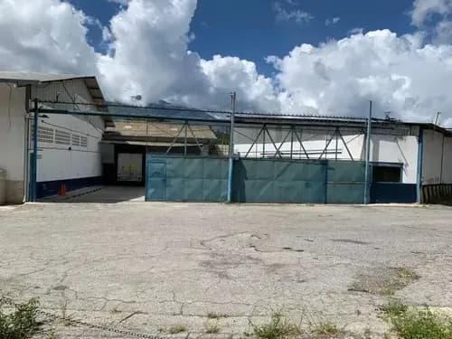 Galpón Bimbo En Venta Urb. El Encantado - Macaracuay. Km