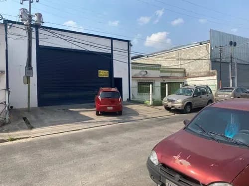 Elena Amare, Galpón En Alquiler En La Av Aranzazu A Una Cuadra Del Mercado Periférico, 312310