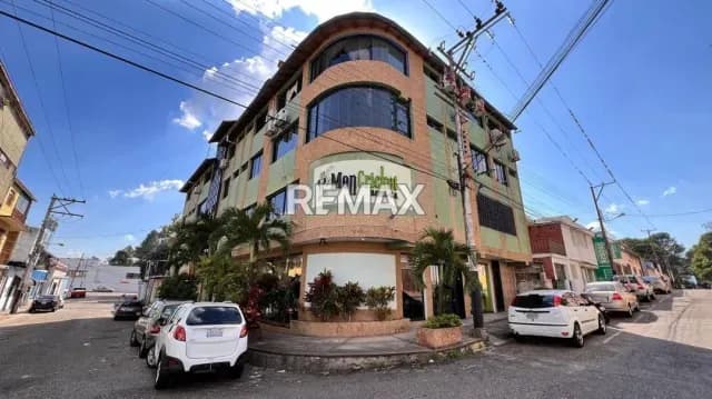 Oficina en alquiler ubicado en Barrio San Carlos, Edificio Hotel Moncricket Area de 18m²
