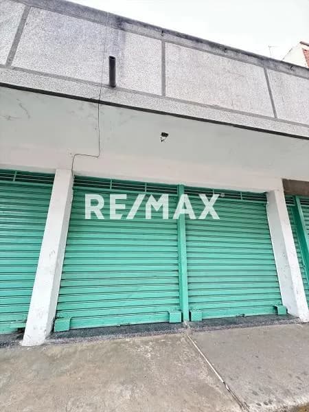 Se alquila local comercial