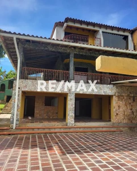 CASA EN VENTA EN GUANTA LOS ALTOS