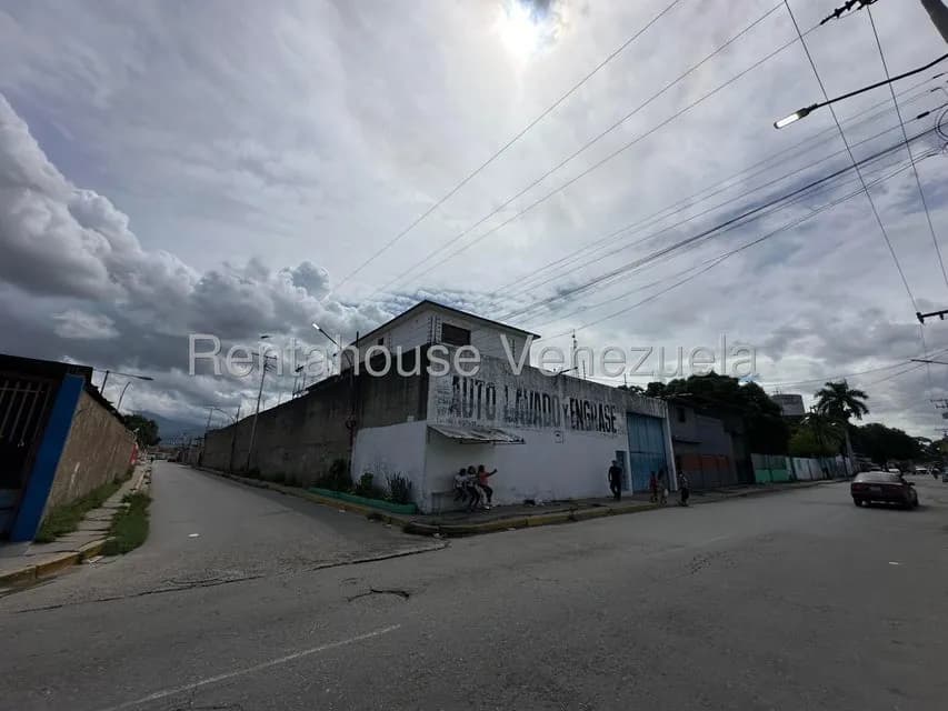 Local Comercial en alquiler - $2k