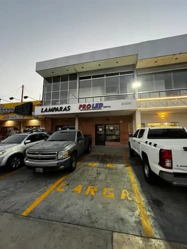 Local En Alquiler En Viñedo Excelente Zona Comercial