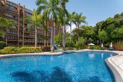 Ms: 26-14684 En Venta Hermoso Y Amplio Pent House En Los Chorros. A=456m2, 4h, 6b, 3p.
