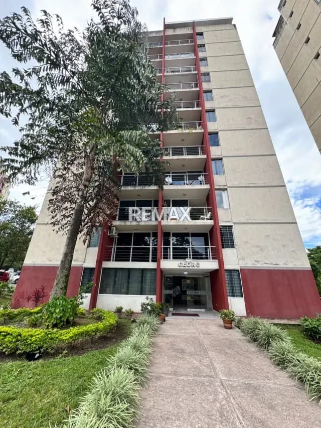 ALQUILER DE APARTAMENTO EDIFICIO ARBOLEDA