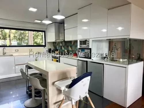 Hermoso Apartamento De 135 M2 En Venta, Totalmente Remodelado Con Estándares De Excelencia, Fusiona A La Perfección Calidad, Modernidad Y Buen Gusto