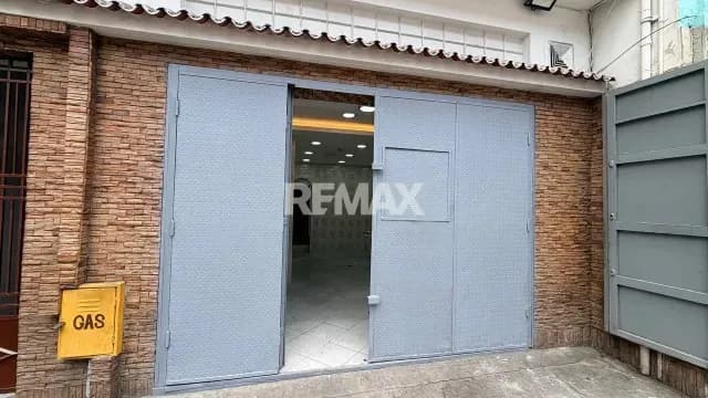 Local A PIE DE CALLE en alquiler listo para operar ubicado en Nuevo Circo