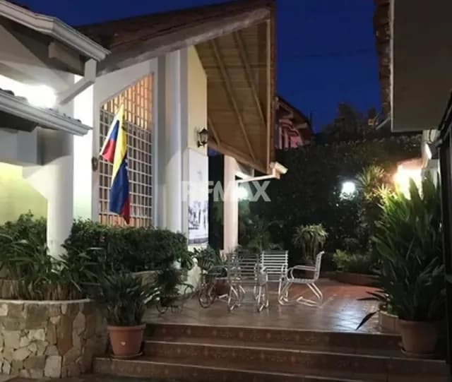 CASA MULTIPROPOSITO Pueblo nuevo, sector Ambrosio plaza, detrás del hotel Castillo de la Fantasía
