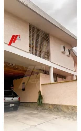 Casa En Venta Lomas De La Trinidad 400 Mts2 Construccion-600 T. 4 P/e.