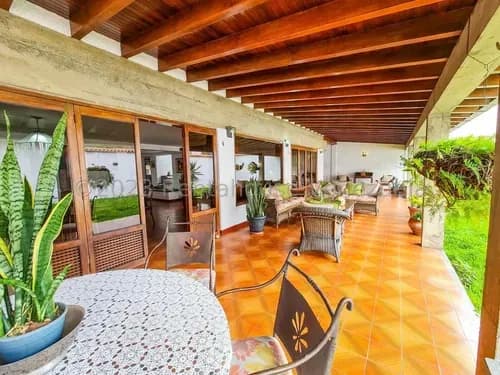 Casa Venta El Marqués Calle Cerrada Terraza Jardín
