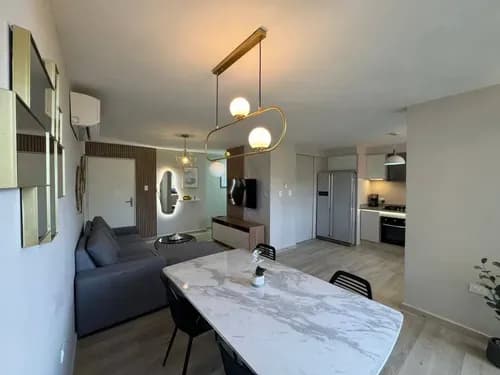 Se Vende Apartamento En La Urb. El Bosque, Completamente Amoblado. Rg. Planta Eléctrica 100%. Salón De Fiesta. Áreas De Parrilleras Recién Remodeladas. Balcón Con Vista Panorámica.