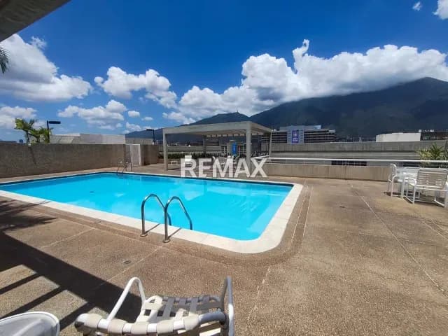 Se vende apto en Urb Lomas de Las Mercedes