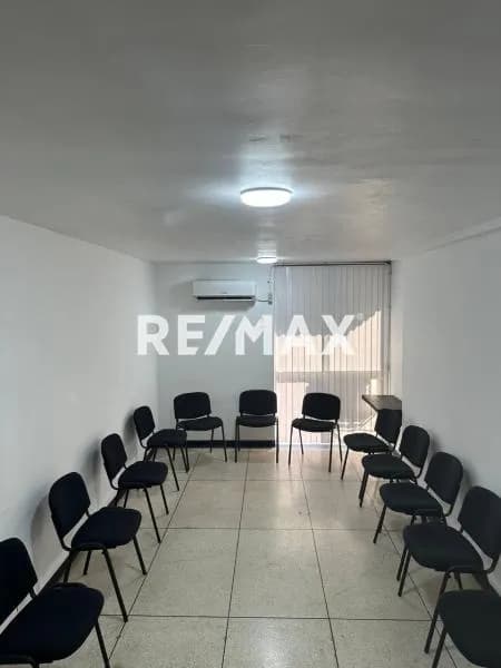 Oficina Ejecutiva en Alquiler con Recepción y Kichinet