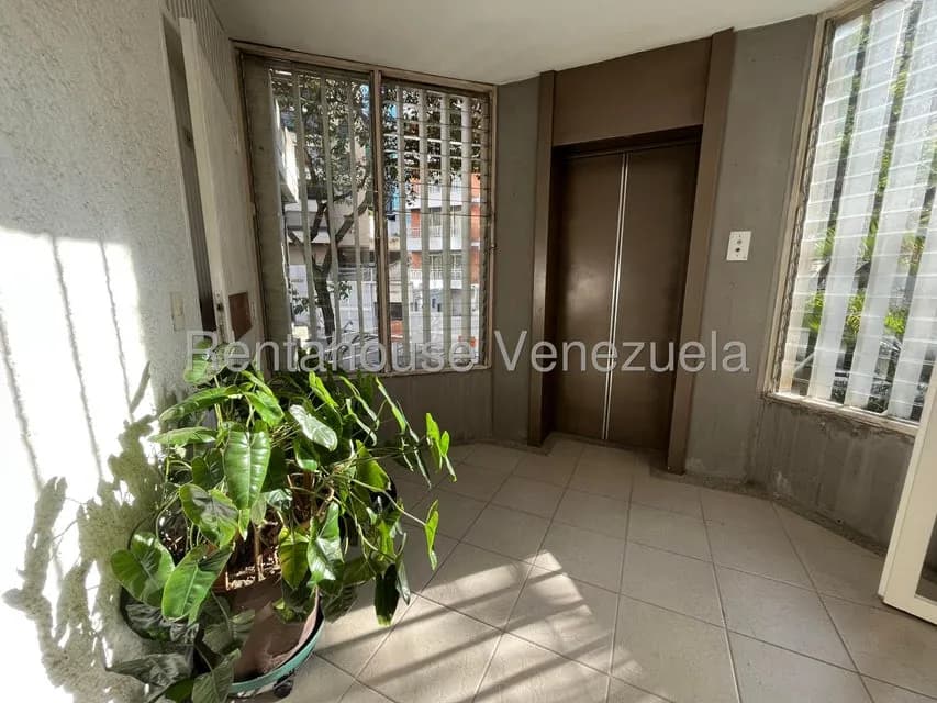 Apartamento (1 Nivel) en Alquiler en Lomas de Las Mercedes, Distrito Metropolitano