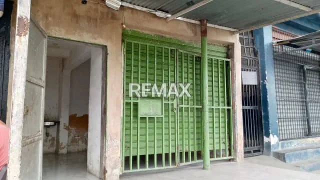LOCAL COMERCIAL EN VENTA EN LOS GUAYOS AVENIDA PRINCIPAL EL ROBLE