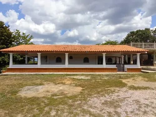 Luis Alberto Garcia Vende Hermosa Casa Granja Ubicada En Cabudare Sector Las Cuibas Rodeada De Arboles Frutales Con 5000 Mts De Terreno