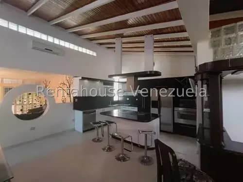 Oportunidad Se Vivir En El Castaño En Esta Quinta Tipo Apartamento En Primer Piso Te Invito A Conocerla 25-7117 Mmarin