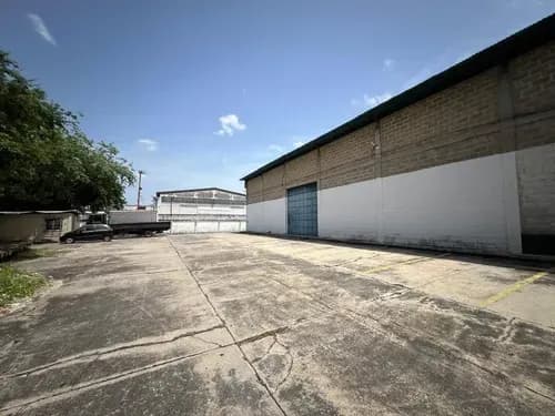 Np Galpón En Venta En Prestigioso C. Comercial Cod 285596