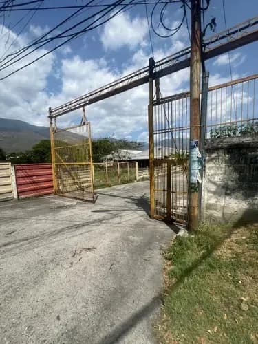 Alquilo Terreno Con Galpon En El Ingenio