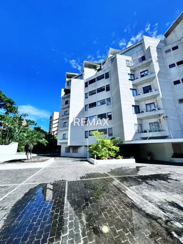 APARTAMENTO EN VENTA - URB. VALLE ARRIBA