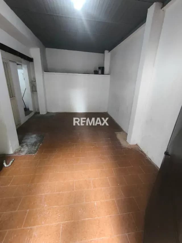 El Cafetal ALQUILO Anexo a casa como depósito 63m2 un baño