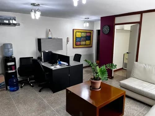 Se Alquila Estratégica Oficina De 67.77 M2 En Los Caobos Yep