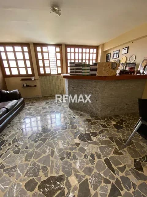 imponente PH al mejor precio, En El Paraiso de 247 mts residencia las flores
