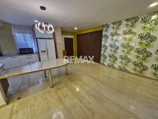 VENTA apartamento remodelado de 105mt2 Altamira - Chacao.