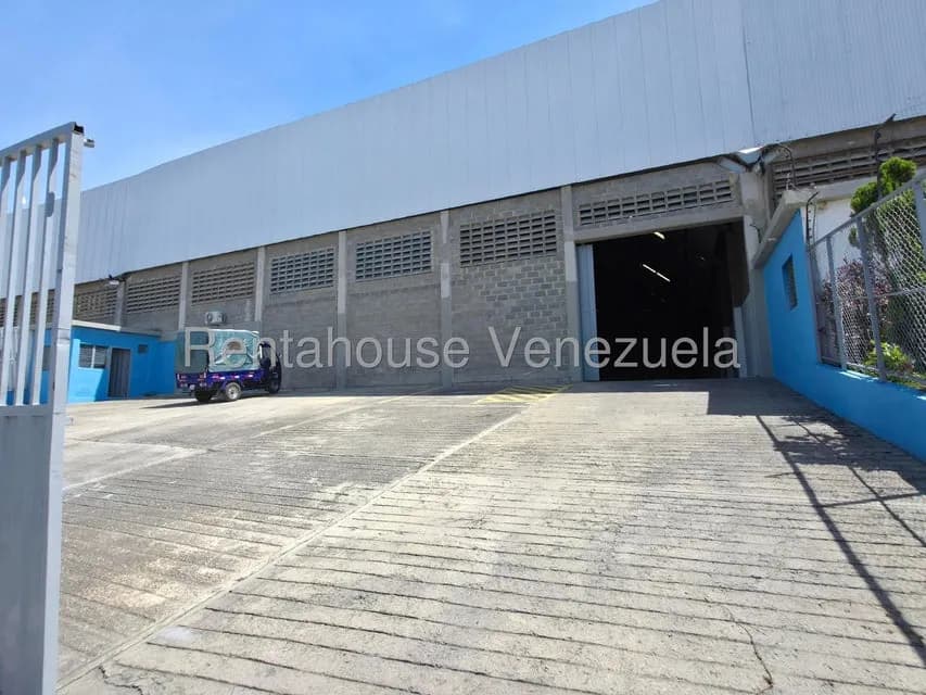 Comercial (Galpon - Deposito) en Alquiler en Zona Industrial 3, Lara