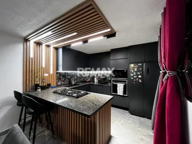 Casa residencial en Capuchinos - San Martin REMODELADA