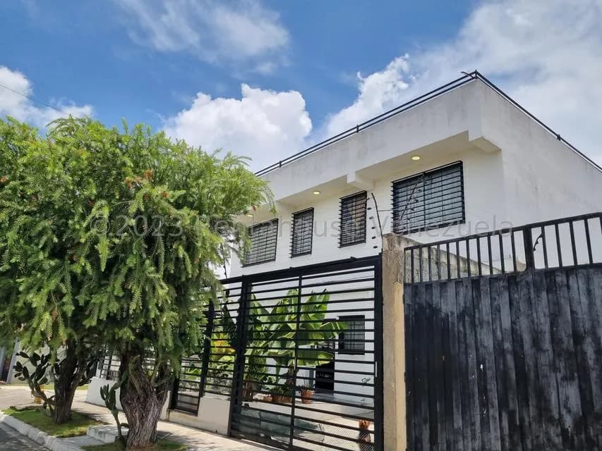 Casa (Duplex) en Venta en La Morenera, Lara
