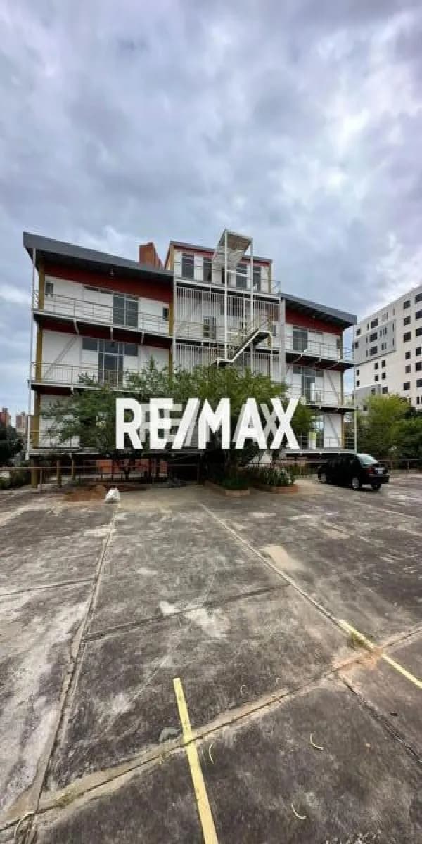 Edificio completo en Alquiler Av. Bella Vista
