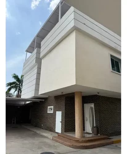 En Alquiler Townhouse Ubicado En Urb. La Arboleda Mcy. Edo. Aragua