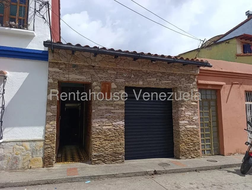 Casa (Multipes Niveles) en Venta en Avenida 7, Merida