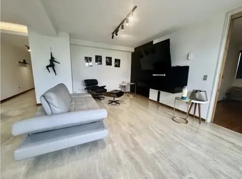 Alquiler Apartamento En La Castellana 106m2. 2h/2b/1pe, Pozo De Agua