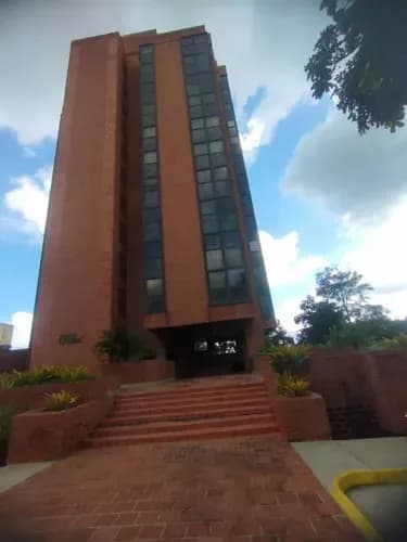 En Alquiler Oficina Amoblada Lomas Del Este 59,95 Mts2 Piso Alto Un Baño Un Psto De Estacionamiento Un Psto Para Visitantes Sólo Clientes Gm