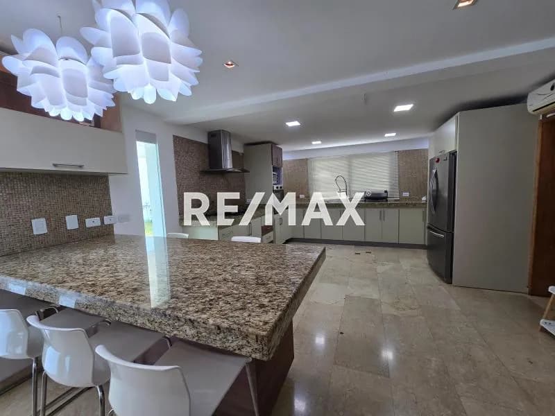 Lujosa Quinta en Venta en Urbanismo exclusivo de las ciudades gemelas.