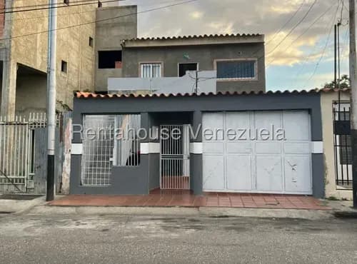 Ana Karina Molleja Alquila Bella Casa Ubicada En Nueva Segovia, Barquisimeto Lara /akm